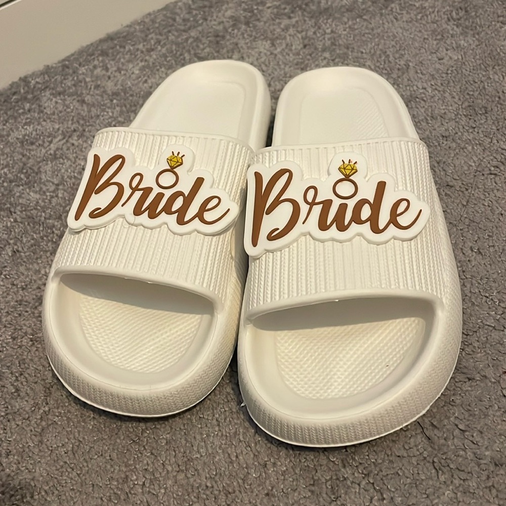 Bride Slides size 9-10 US, 40-41 EU